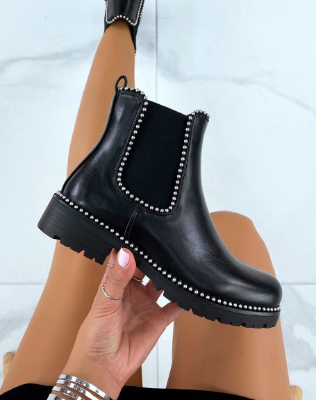 Chelsea boots noires grainées à détails perles