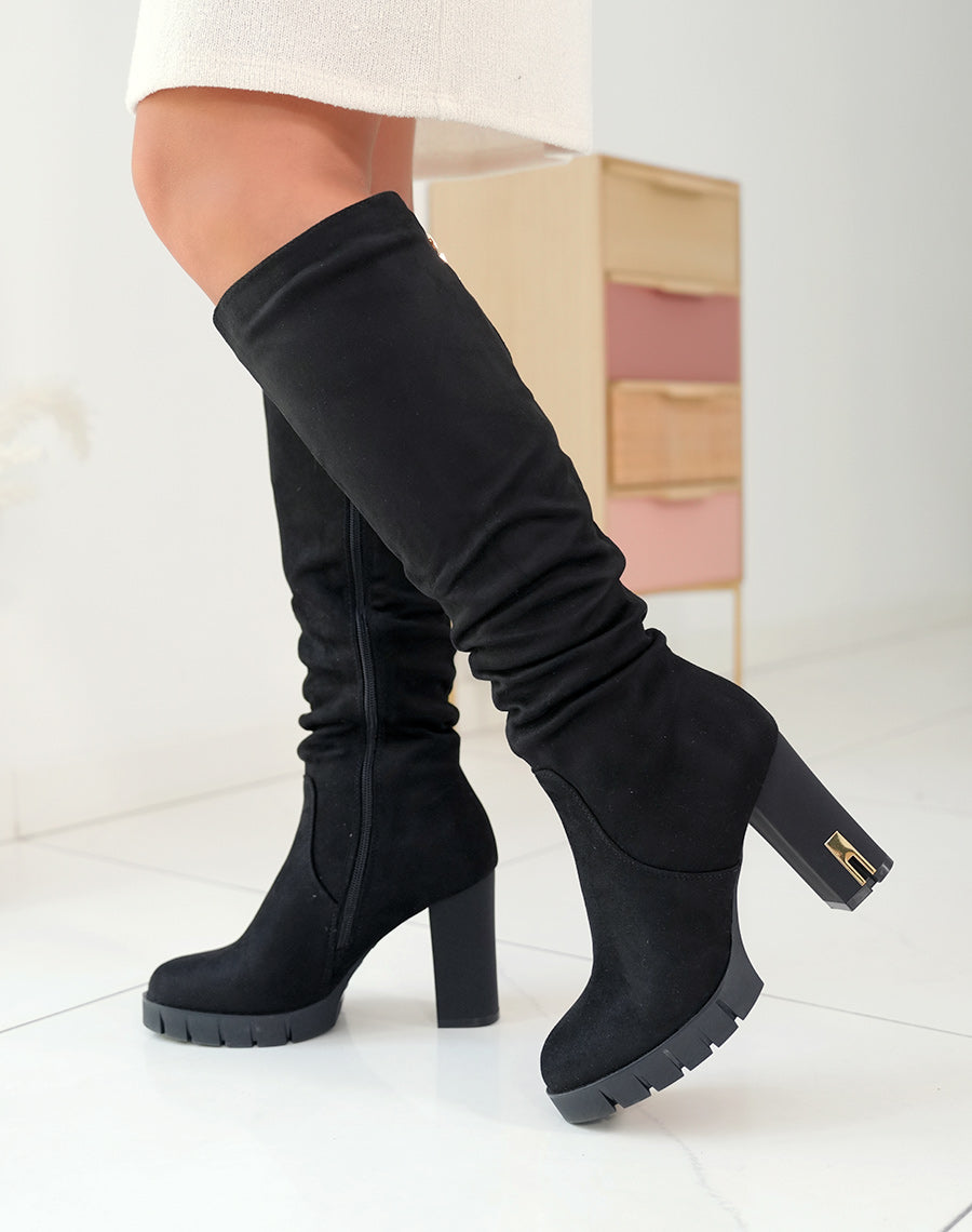 BOTTES NOIRES EFFET DAIM ? TALONS AVEC DETAIL DOR?E POUR FEMME