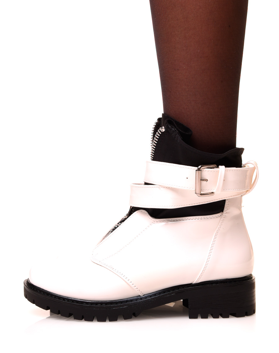 Chaussures femme : Bottines blanches vernies à zip effet chaussette