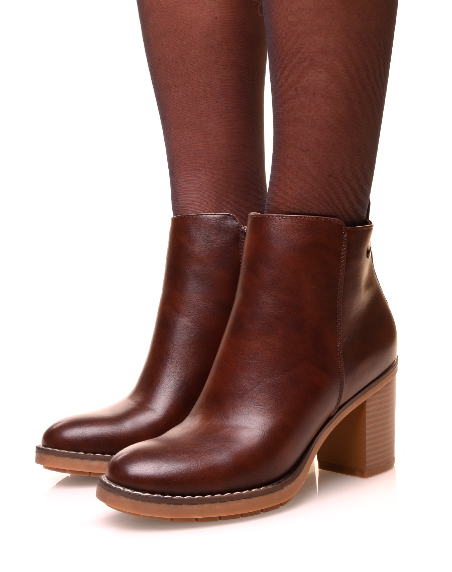 Chaussure femme : Bottines marrons à talons carrés