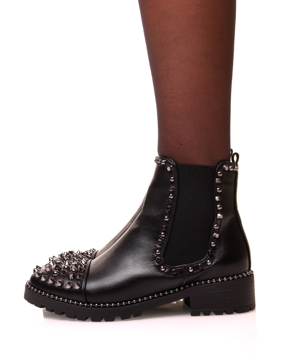 Chaussures femme : Chelsea boots noires à détails cloutés