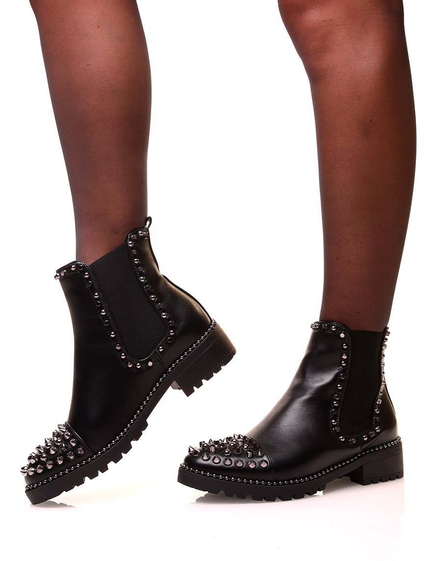 Chaussures femme : Chelsea boots noires à détails cloutés