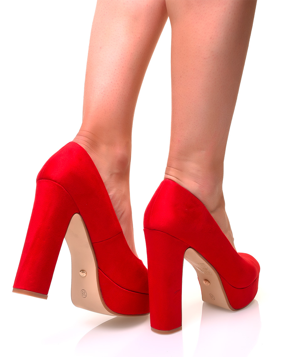Sandales en suédine à plateforme rouge