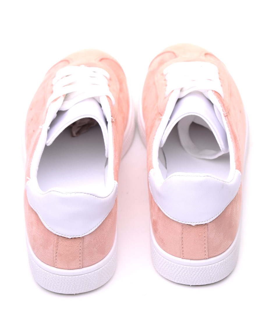 Sneakers en suédine rose pale